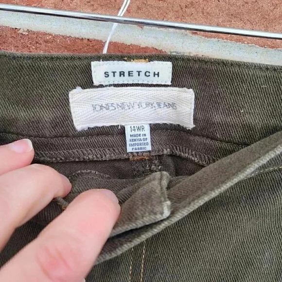 Jones New York Jeans Women's Size 14 WR Green Stretch Straight Leg - Picture 3 of 6